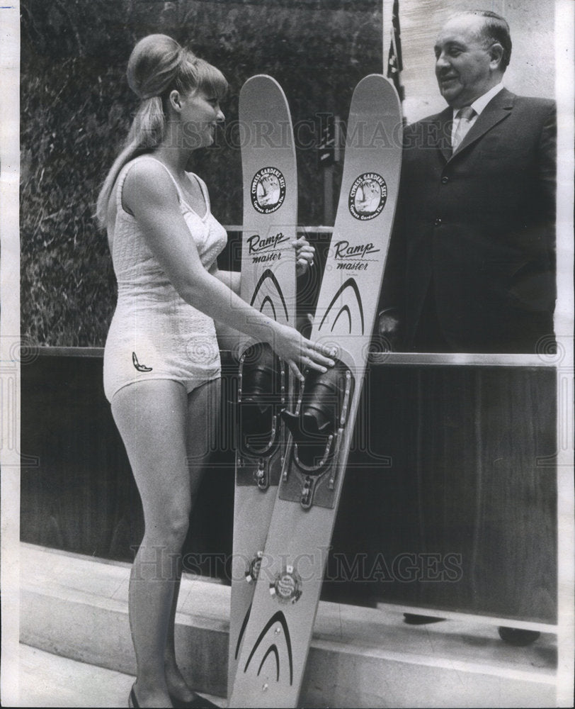 1969 Joleen Lincicum Member of the Tommy Bartlett water show-Historic Images