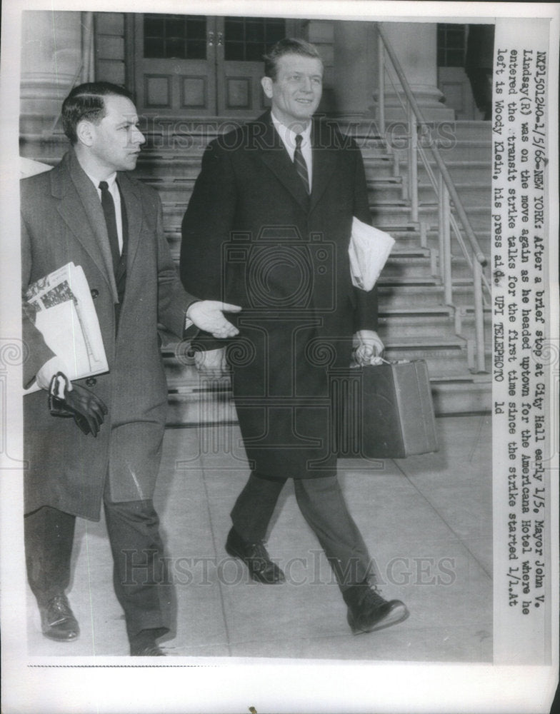 1966 Press Photo City Hall Mayor John Lindsay American Hotel Woody Klein - Historic Images