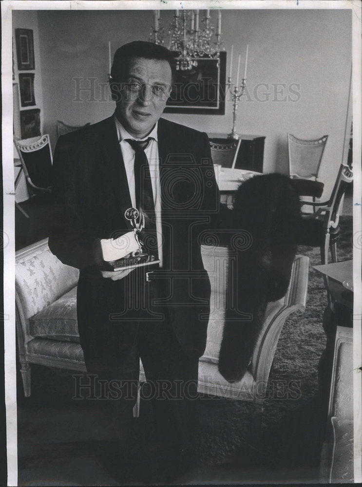 1967 Radio Television Personality Phil Lind Hold Two Thing Robber-Historic Images