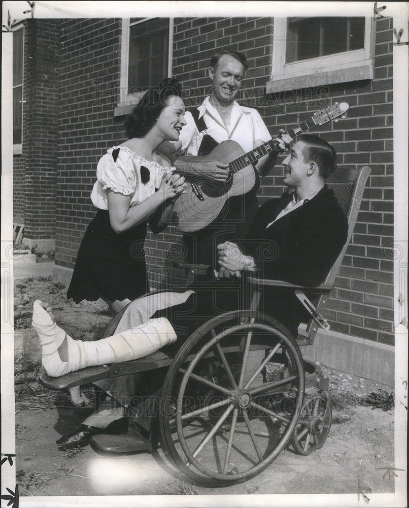 1944 Press Photo Lulu Belle American Radio Singer - RSC03887 - Historic Images