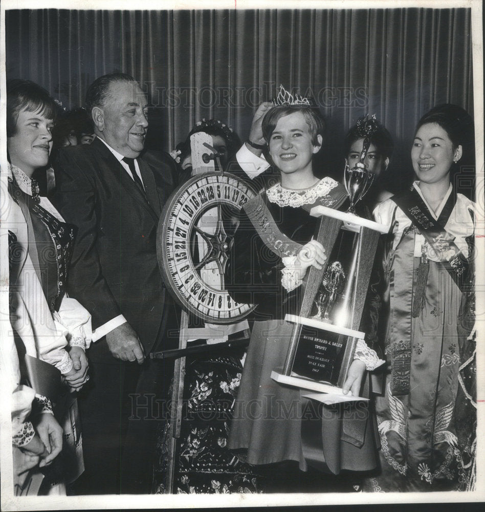 1967 Helen Mary Kirby Crowned Queen of the Annual Holiday. - Historic Images