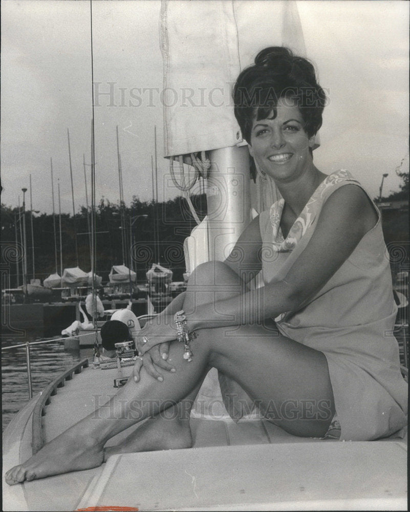 1966 Mrs. Robert Lamphere, member of the Juvenile Protective Assn.-Historic Images