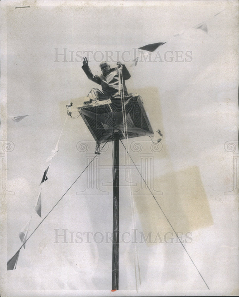 1958 John Mike Lynch flagpole day night World Record Michigan Girl-Historic Images