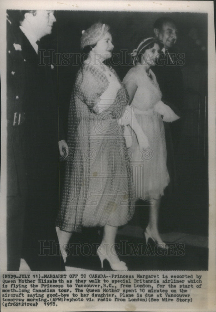 1958 Princess Margaret is Escorted by Queen Mother Elizabeth-Historic Images