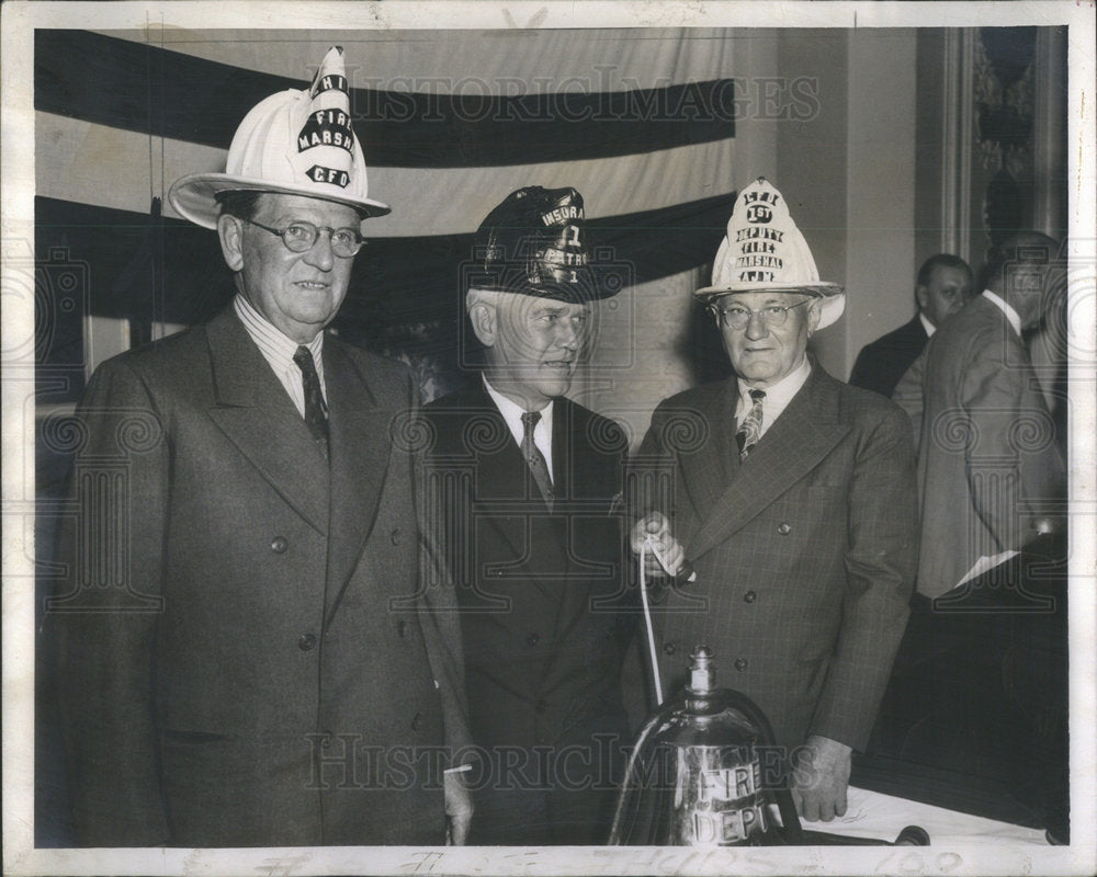 1941 Press Photo Mayor Edward F. Kelly A.H. Mellinger-Pres. Assn. of Commerc - Historic Images