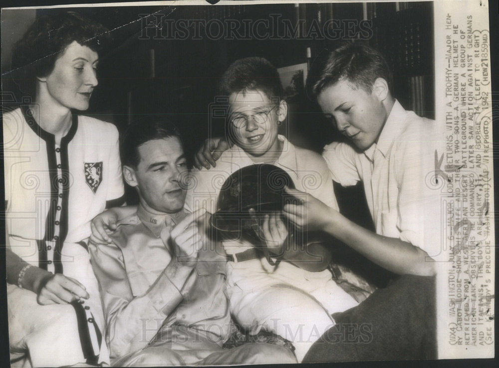 1942 Henry Cabot Lodge &amp; Family Look @ German Helmet He Got N Africa-Historic Images