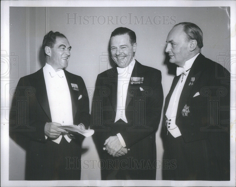 1954 Press Photo Hugh Bullock, Henry Lodge &amp; Sir Gladwyn Jebb @ Farewell Dinner - Historic Images