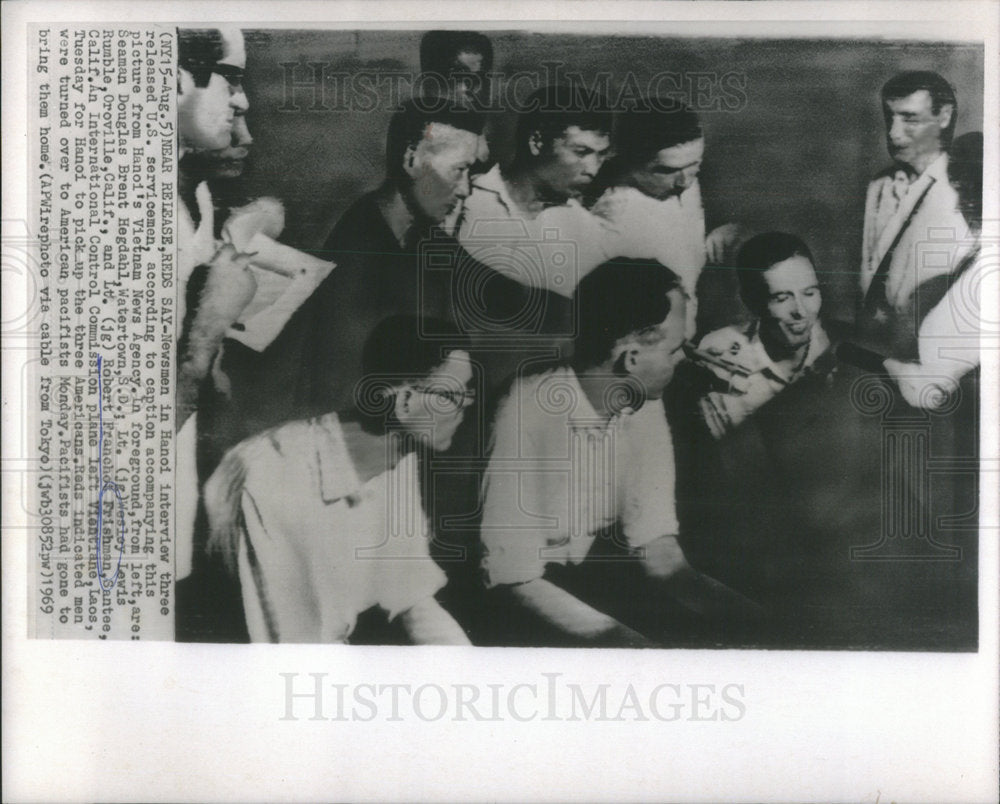 1969 3 US Serviceman Released in Hanoi to American Pacifists-Historic Images