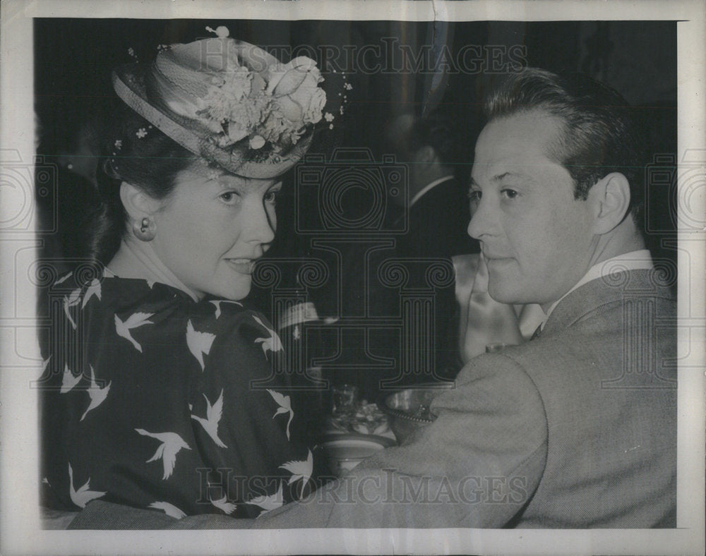 1945 Veiling Lynn Bari Sid Luft Ciro Hat Trimmed Flowers-Historic Images