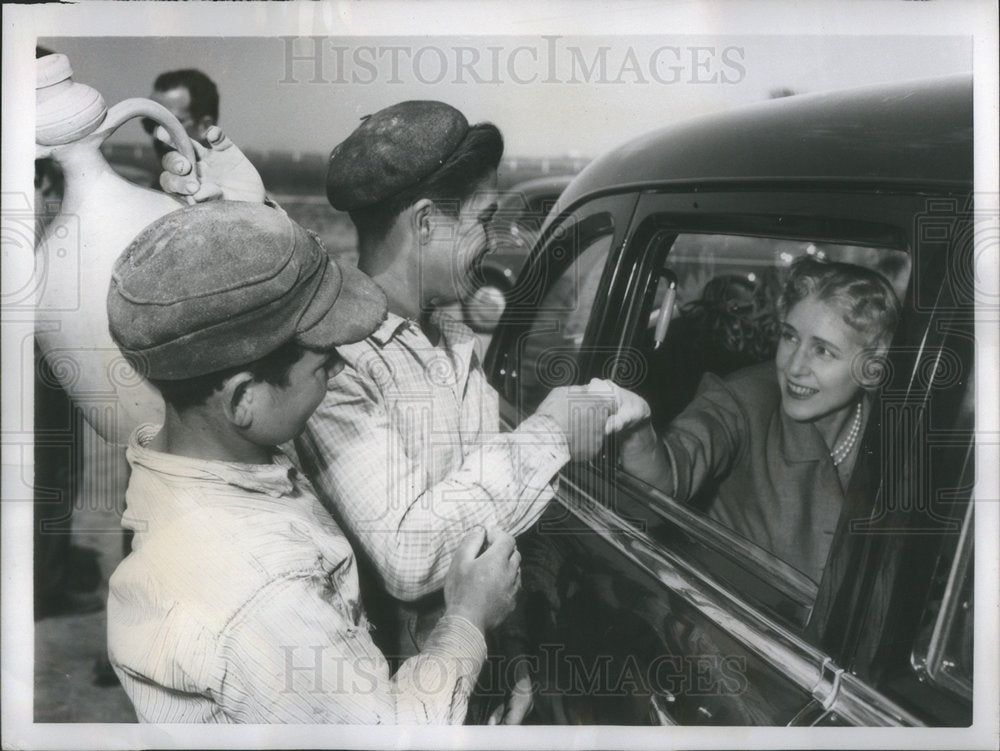 1953 Italian speak Ambassador Clare Booth Luce language US Flowers-Historic Images