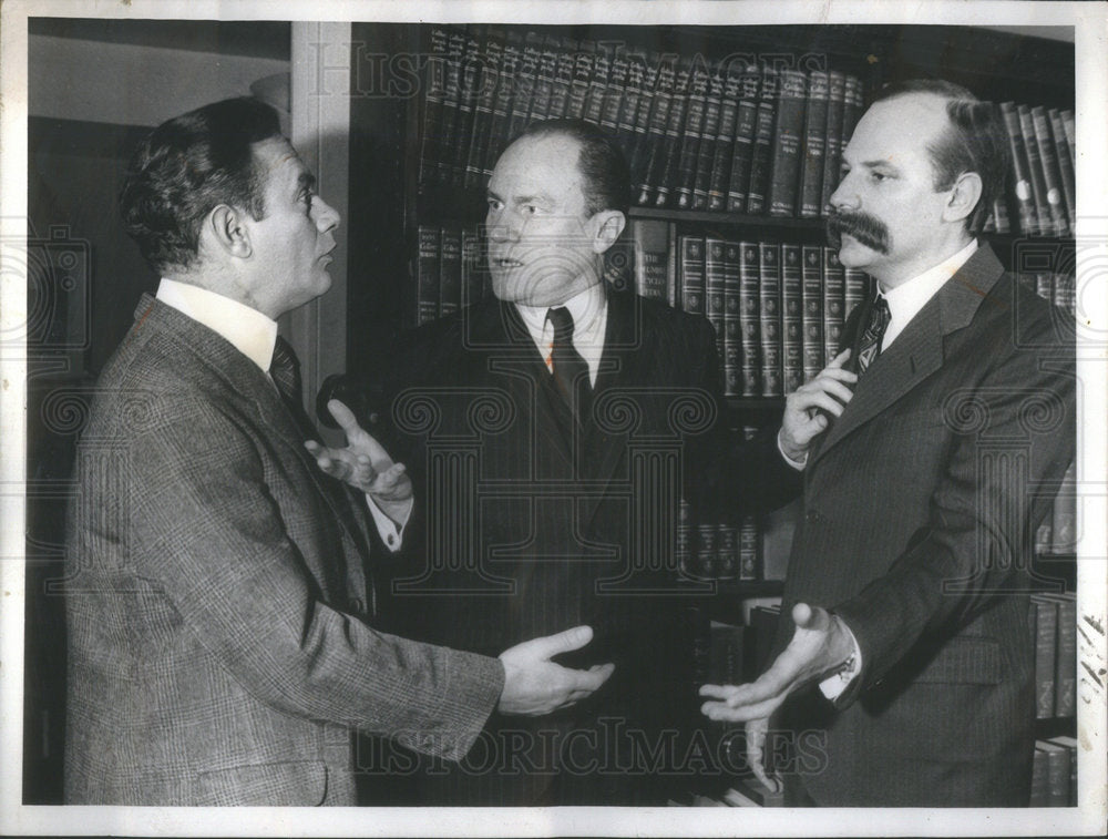 1960 Marshall Kitchen Shelly Quarters TV news-Historic Images