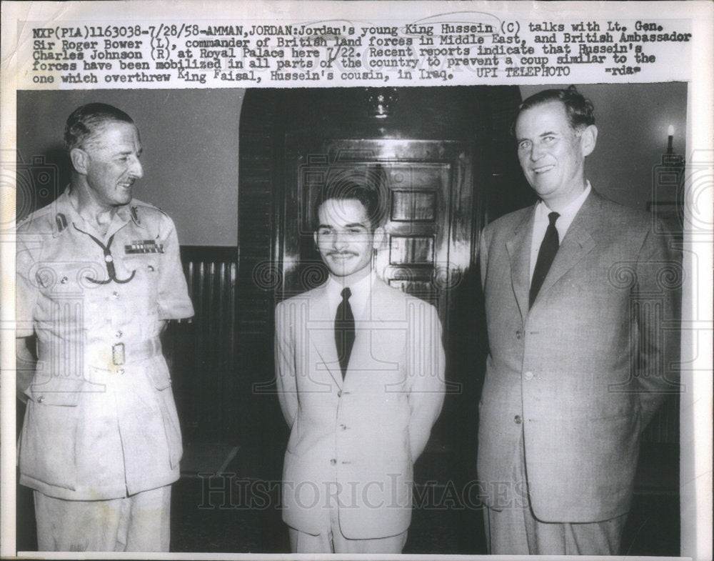 1958 Photo King Hussein Of Jordan Talks With British Comm. Lt Gen Sir Roger Bowe - Historic Images