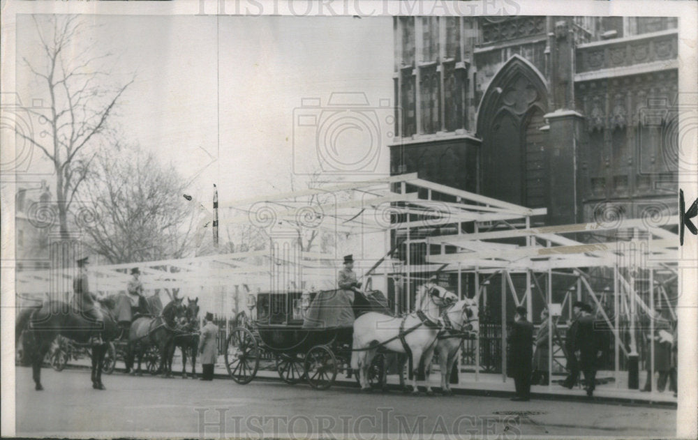 1960 Princess Margaret&#39;s coach that she will rode in to her wedding - Historic Images