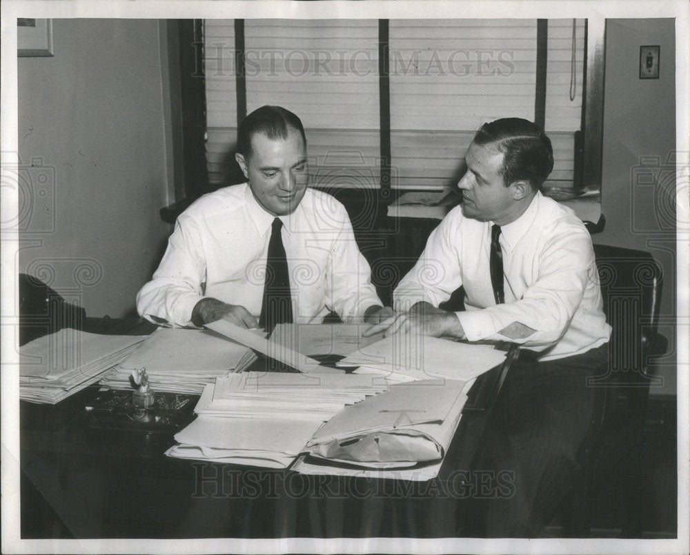 1951 Press Photo Philip B Lottich Robert C Liebenow Chicago - Historic Images