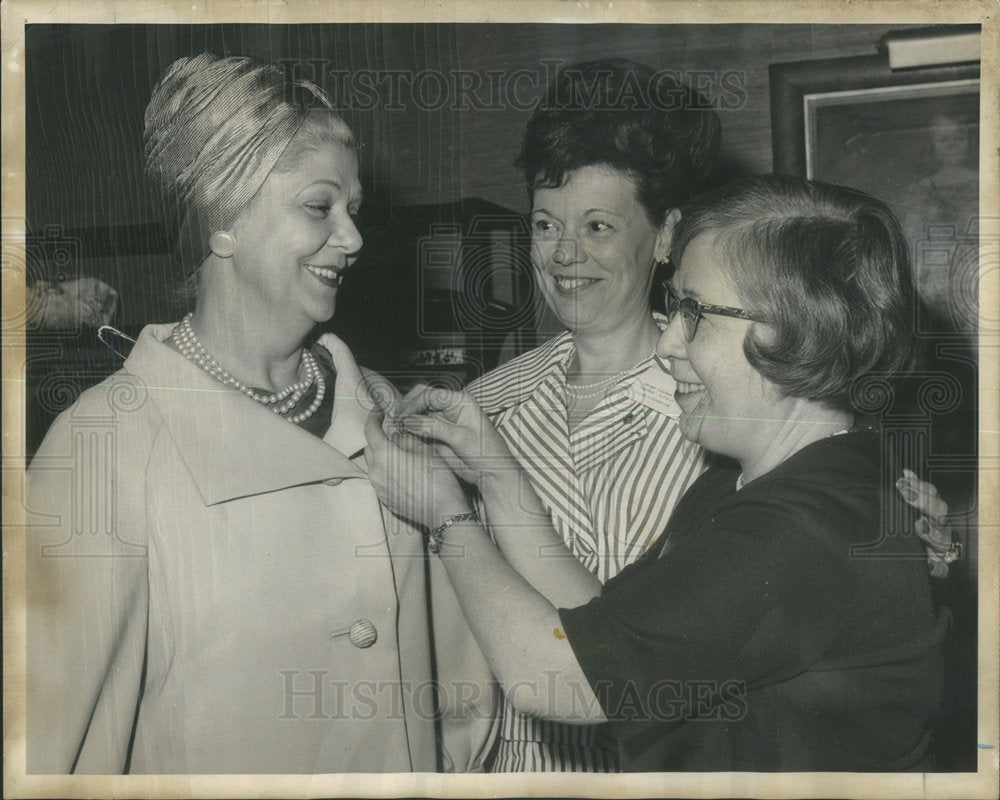 1965 New President For Gold Coast B&amp;P Womens Club-Historic Images