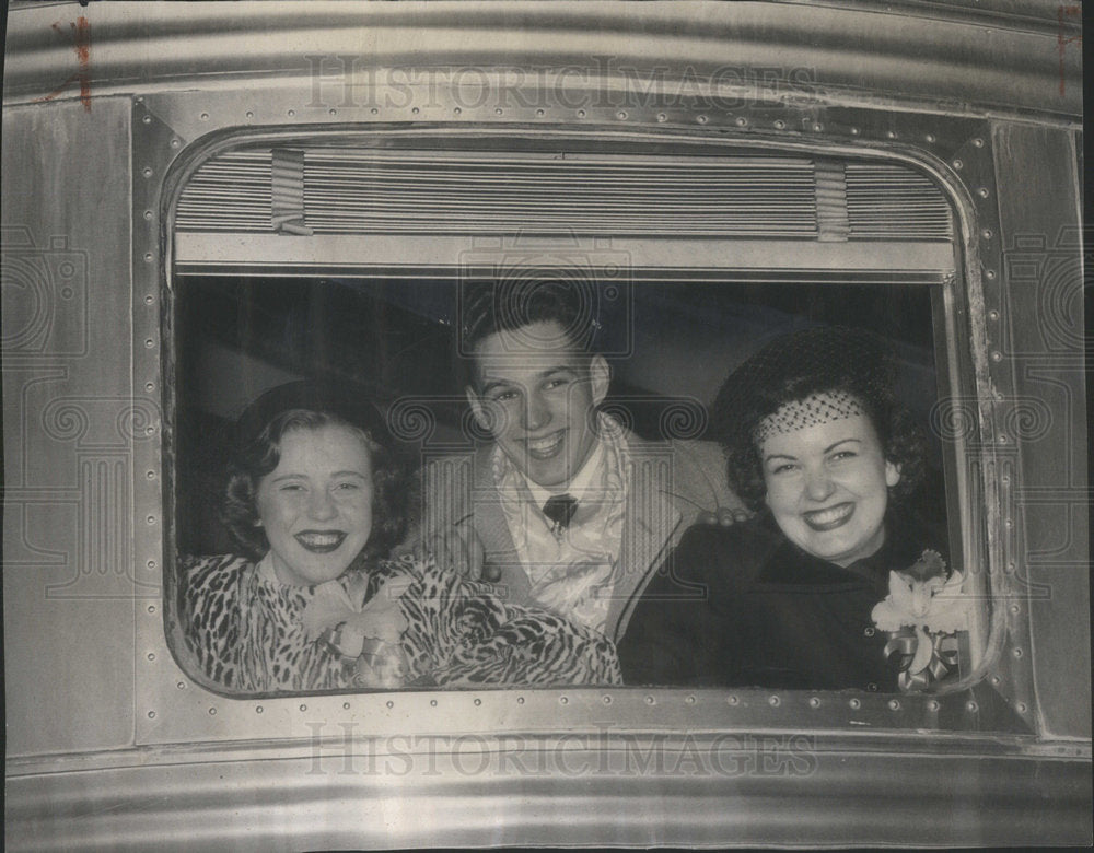 1948 Bob Leeney, Lillian Dworzycki  and Val Lauder - Historic Images