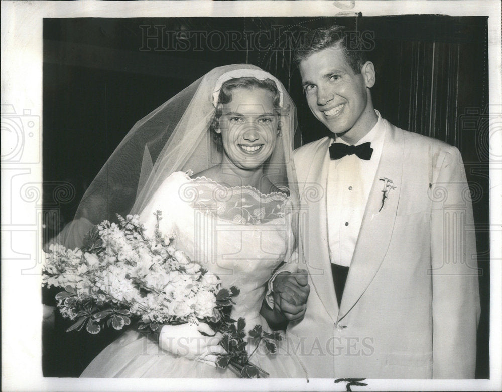 1960 Richard Love Mollie Farnham Weeding Winnetka-Historic Images