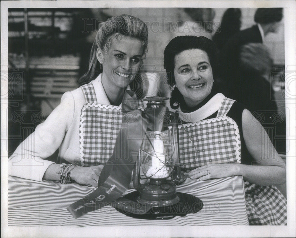 1970 Mrs Burdette Martin Jr Mrs Donald Sheridan table calico aprons-Historic Images