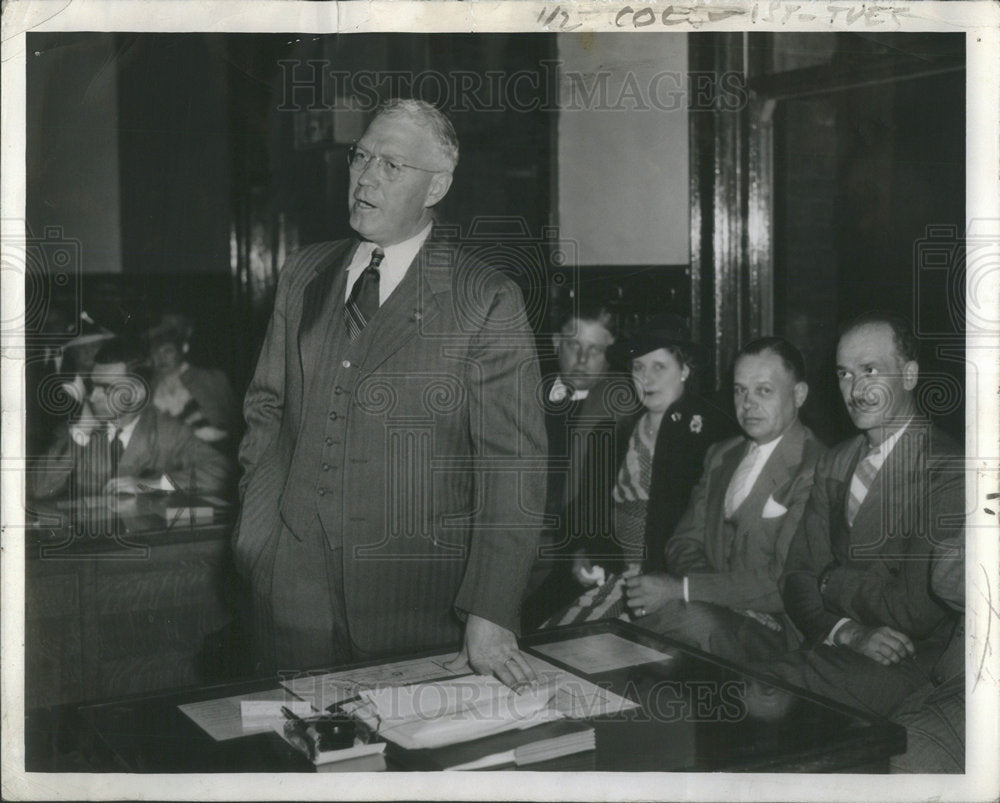 1941 ALD. ROBERT JAMES SPEECH COUNCIL CHAMBERS - Historic Images