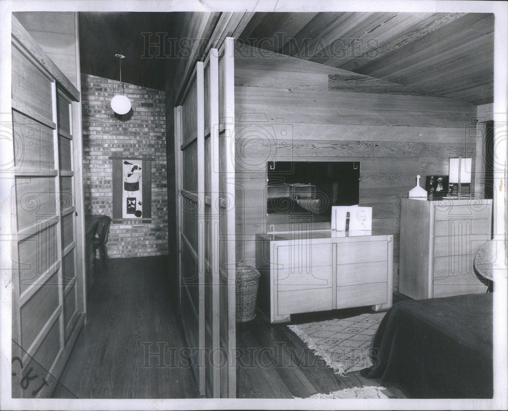 1959 Howart Klen Libertyville Illinois master bedroom Hall cabinet - Historic Images