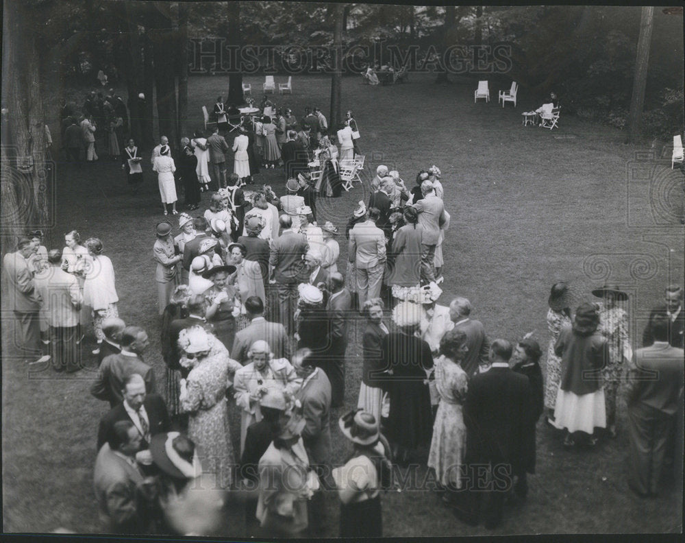 1948 HARRY N. KINGS CELEBRATING WEDDING ANNIVERSARY CHICAGO SOCIETY-Historic Images