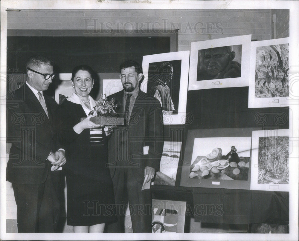 1962 Mrs Edwin Hokin Stateville Prison Illinois sculpture Judges-Historic Images