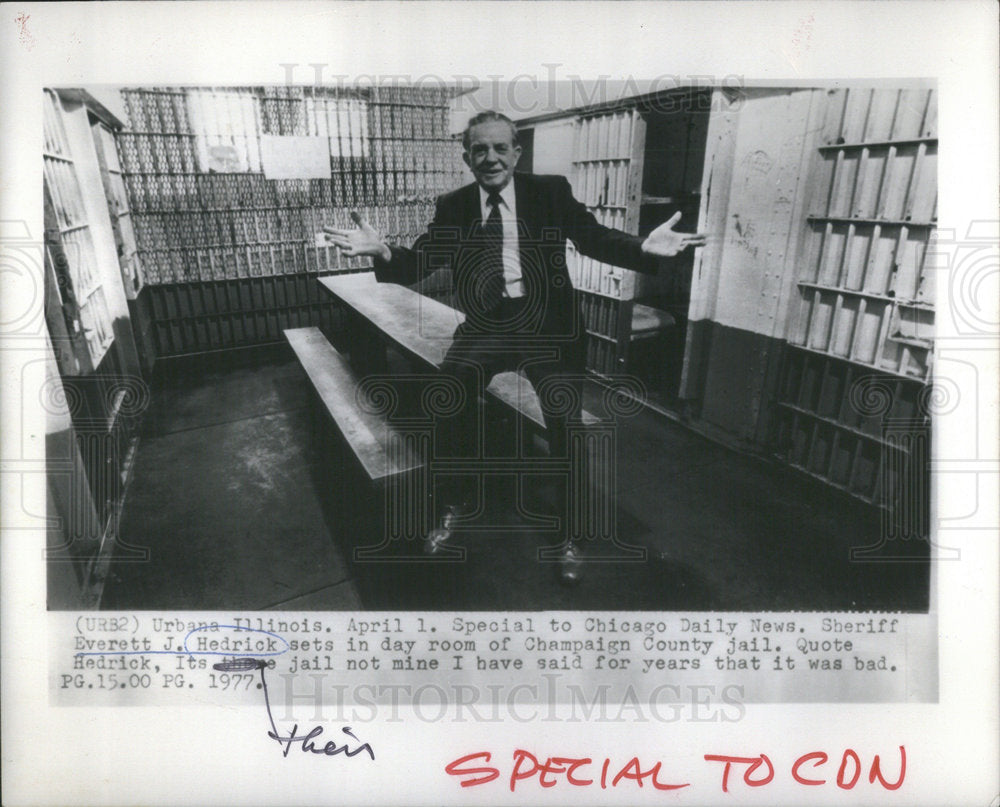 1977 Champaign County Jail Sheriff Everett Hedrick room Chicago-Historic Images