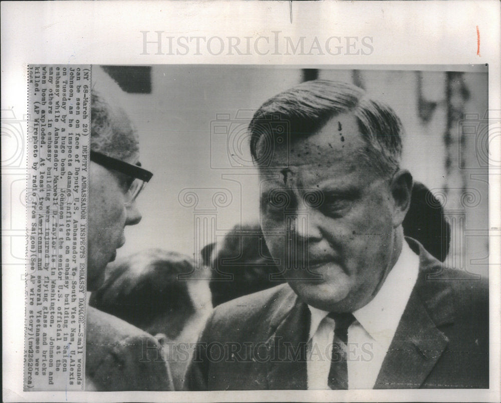 1965 Press Photo South Vietnam Alexis Johnson Deputy US Ambassador Maxwell Bomb - Historic Images