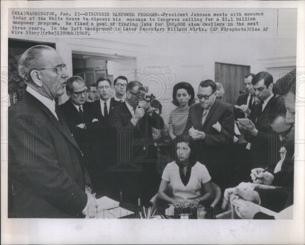 1968 President Johnson meets with newsmen at the White House-Historic Images