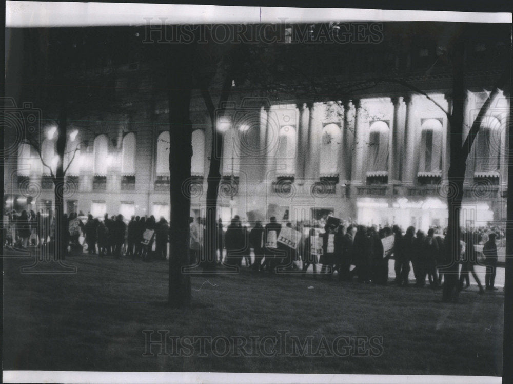 1968 Pickets waiting to confront President Lyndon Johnson outside Co-Historic Images