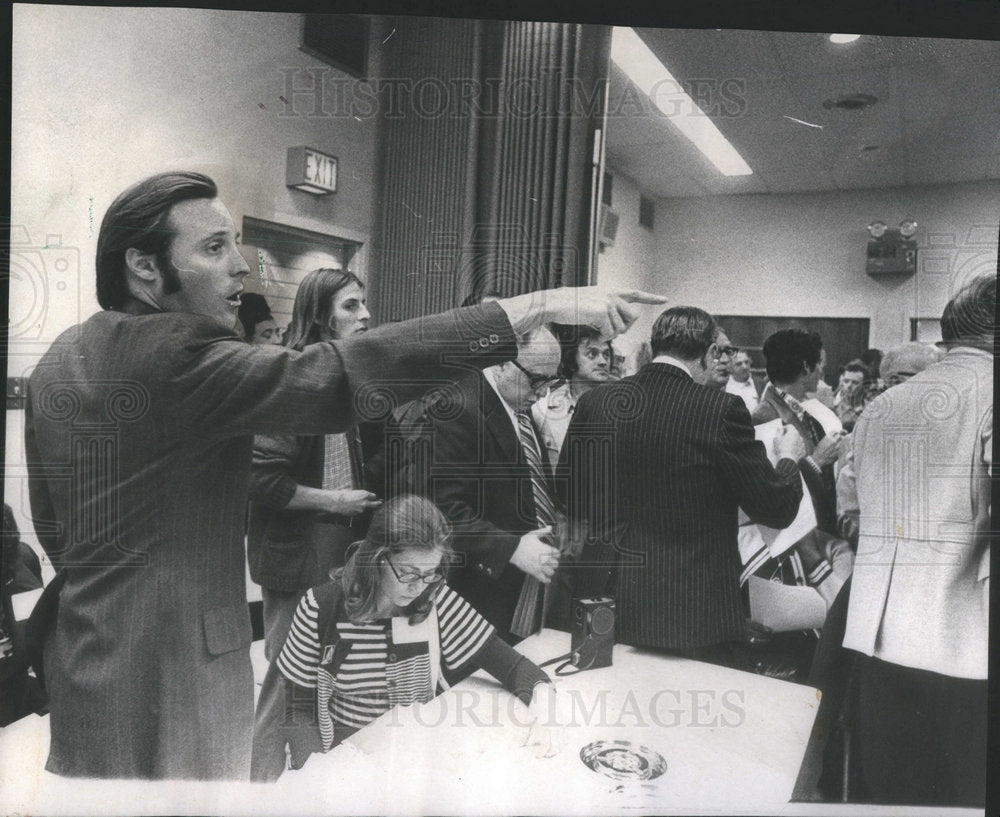 1972 James Hutchins Trying To Move Out Of Room To Have Meeting - Historic Images