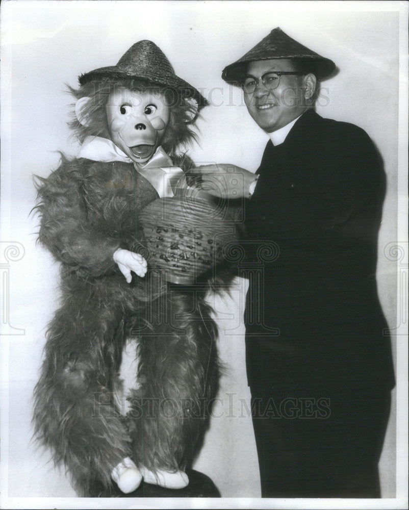 1968 John Lee Taiwan University Cookie Hat Monkey New Year Ceremony-Historic Images