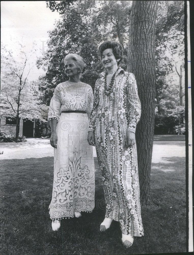 1973 MRS. GLEN A. LLOYD MAURIE FULTON-Historic Images