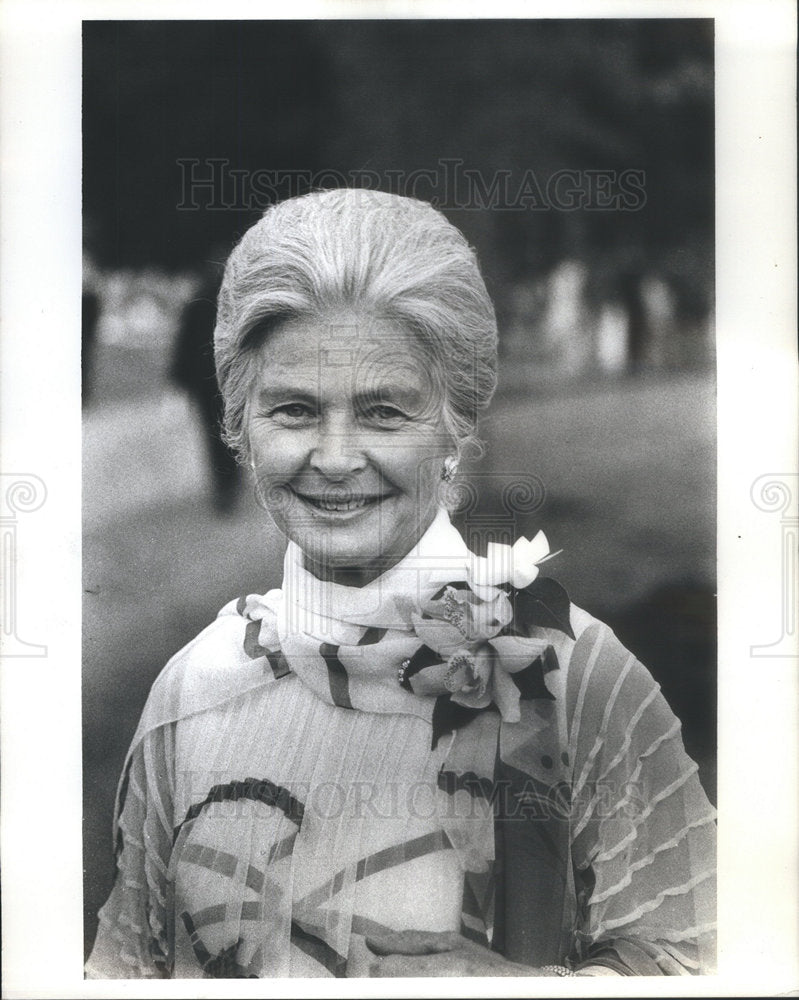 1974 Press Photo Glen Lloyd Ravinia Festival Chairman - Historic Images