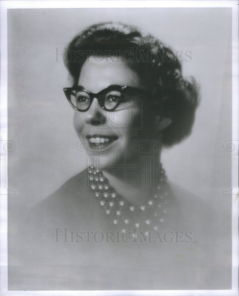 1961  Ellen Kurtzweg Fashion Coordinator Of Formfit Company - Historic Images