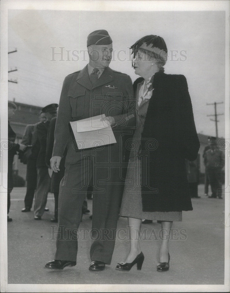 1947 Lieutenant General John CH Lee Wife Retirement Ceremony-Historic Images