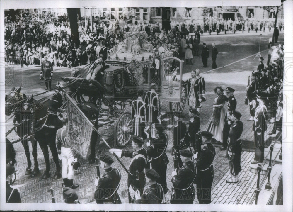 1954 Hauge Netherlands Bernhard Golden Coach Prince Juliana Ornate-Historic Images