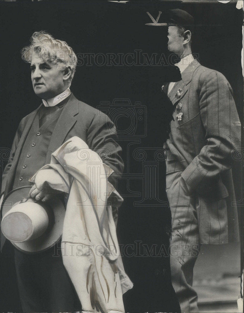 1909 Playwright David Belasco Visits Chicago - Historic Images