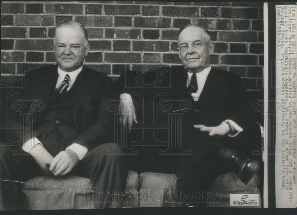 1935 Press Photo Former President Herbert Hoover with publisher Gardner Cowles. - Historic Images