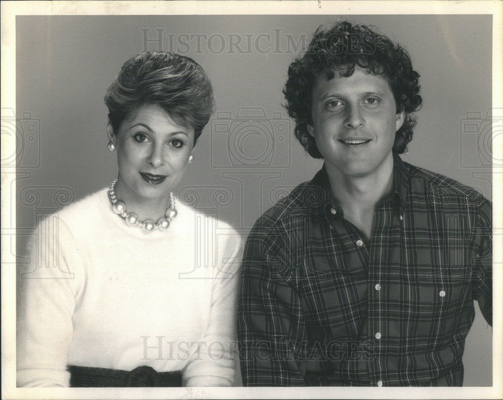 1989 Carrie Cochran Cushy WLUP AM Mid Day Newscast Job bosses Work-Historic Images