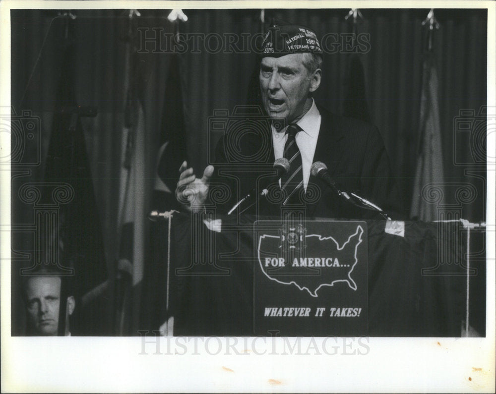 1988 Democratic Vice Presidential nominee Llyod Bentsen VFW Speak-Historic Images