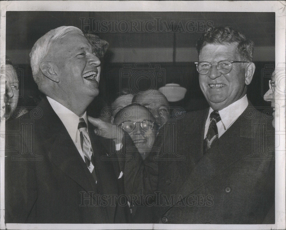 1947 Press Photo Mayor Edward Kelly Congratulations Chicago's New Mayor - Historic Images