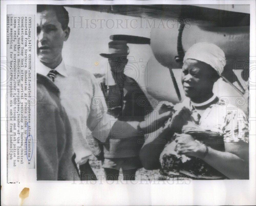 1964 Self-Styled Prophetesn Alone Lanshina as escorted from Northern-Historic Images