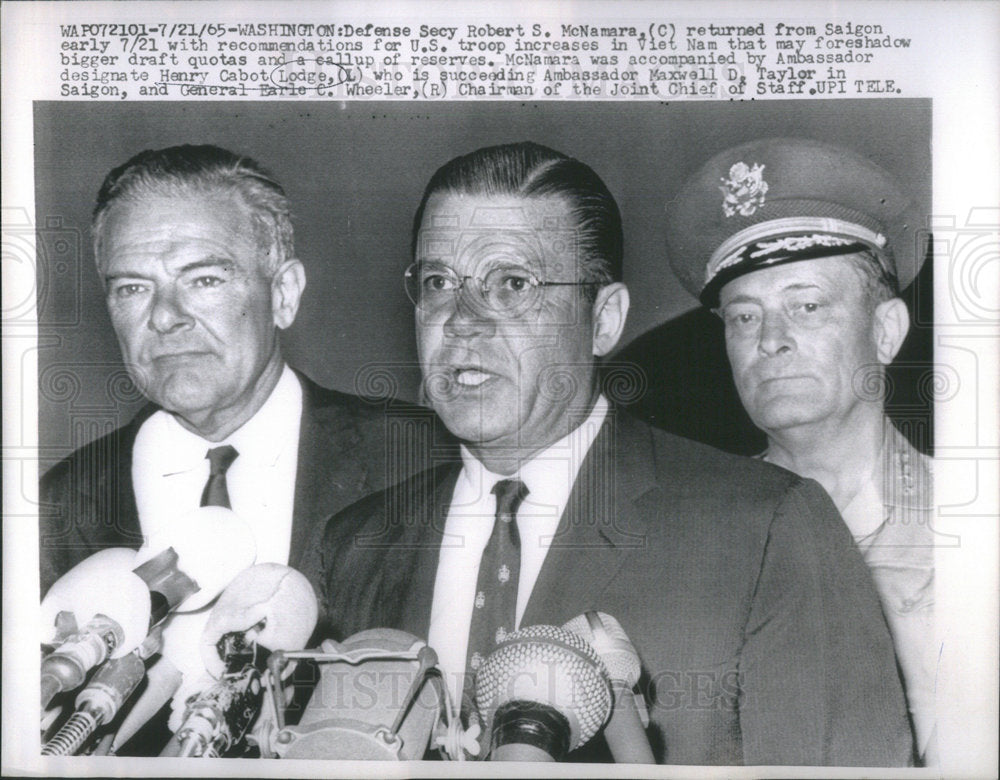 1965 Defense Secy Robert McNamara Return Saigon Early Troop Quotas-Historic Images