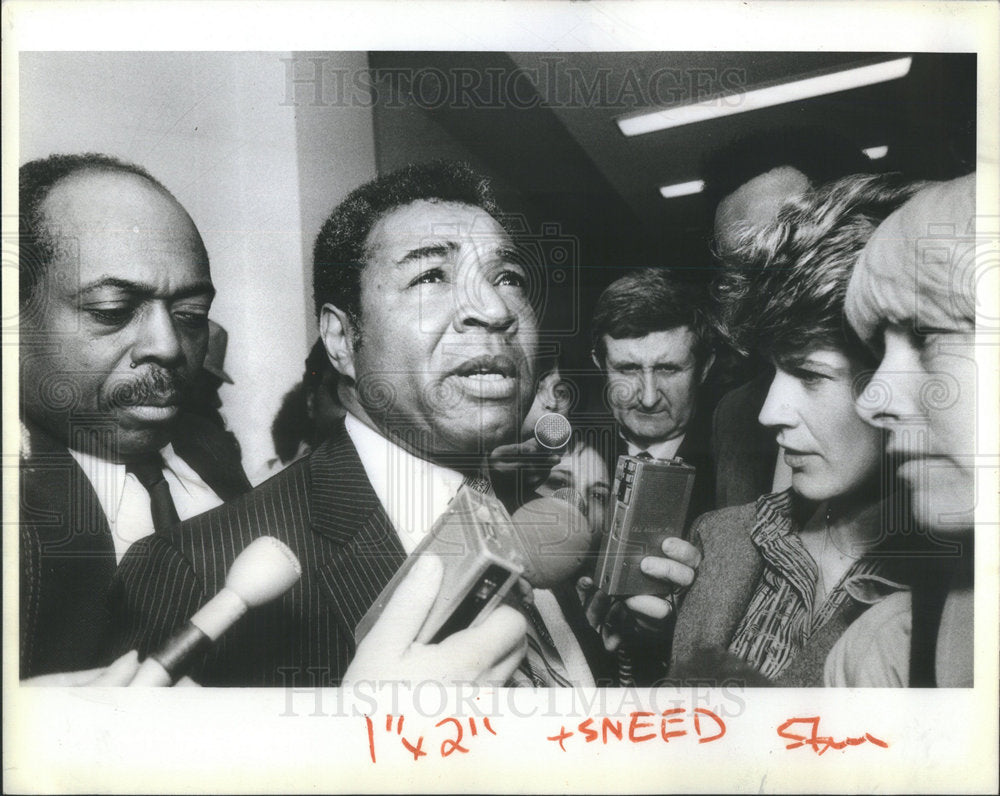 1986 Aldermen Wilson Frost And Ed Burke Leave Court Room-Historic Images