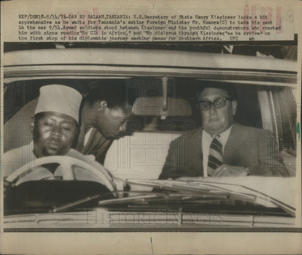 1976 Henry Kissinger Tanzania acting Foreign Minister Mr Kuanga-Historic Images