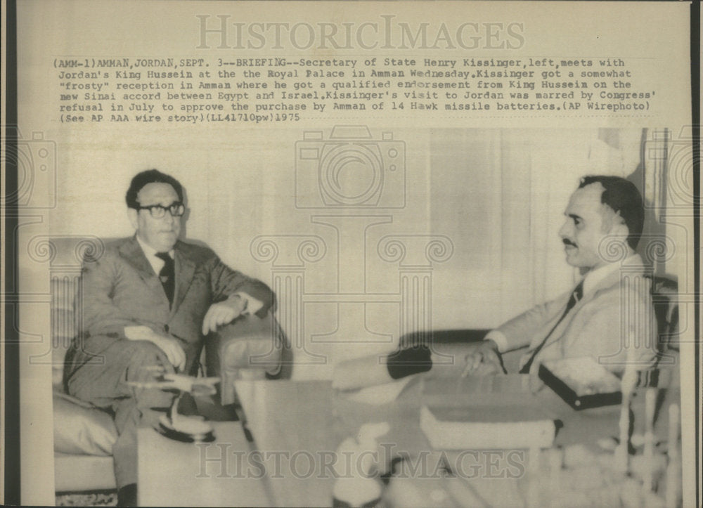 1975 Press Photo Secretary State Henry Kissinger Jordan King Hussein - Historic Images