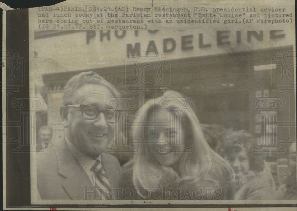 1972 Henry Kissinger after lunch at the Tante Louise with un-identif-Historic Images