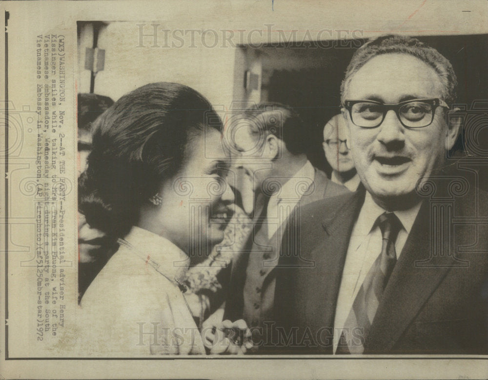 1972 Presidential Adviser Henry Kissinger Vietnamese ambassador-Historic Images