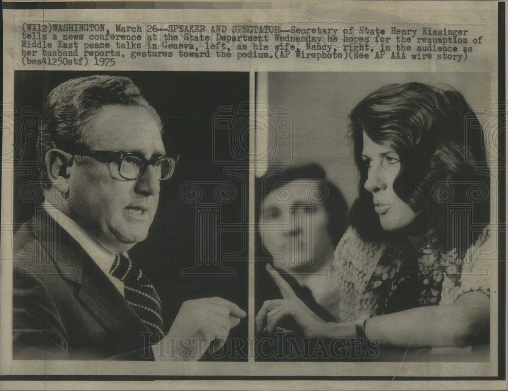 1975 State Henry Kissinger Department Secretary Geneva podium news-Historic Images